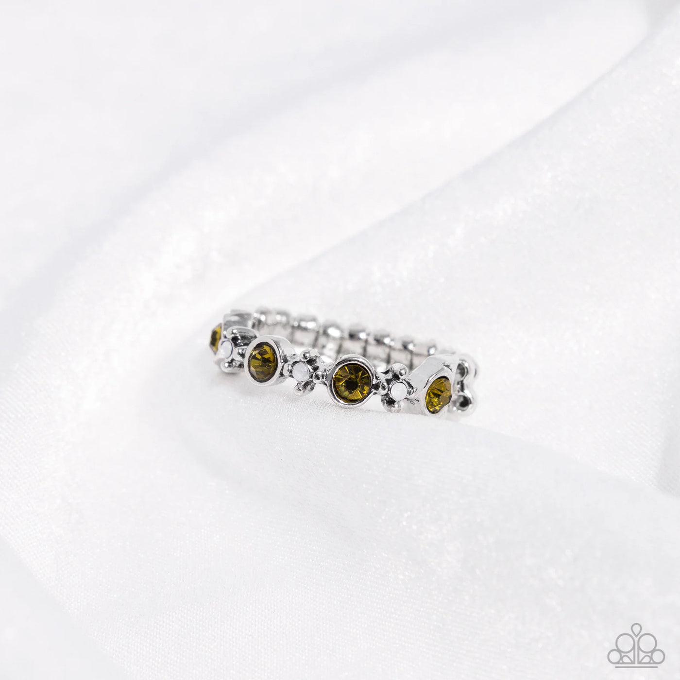 Paparazzi Modestly Modern - Green