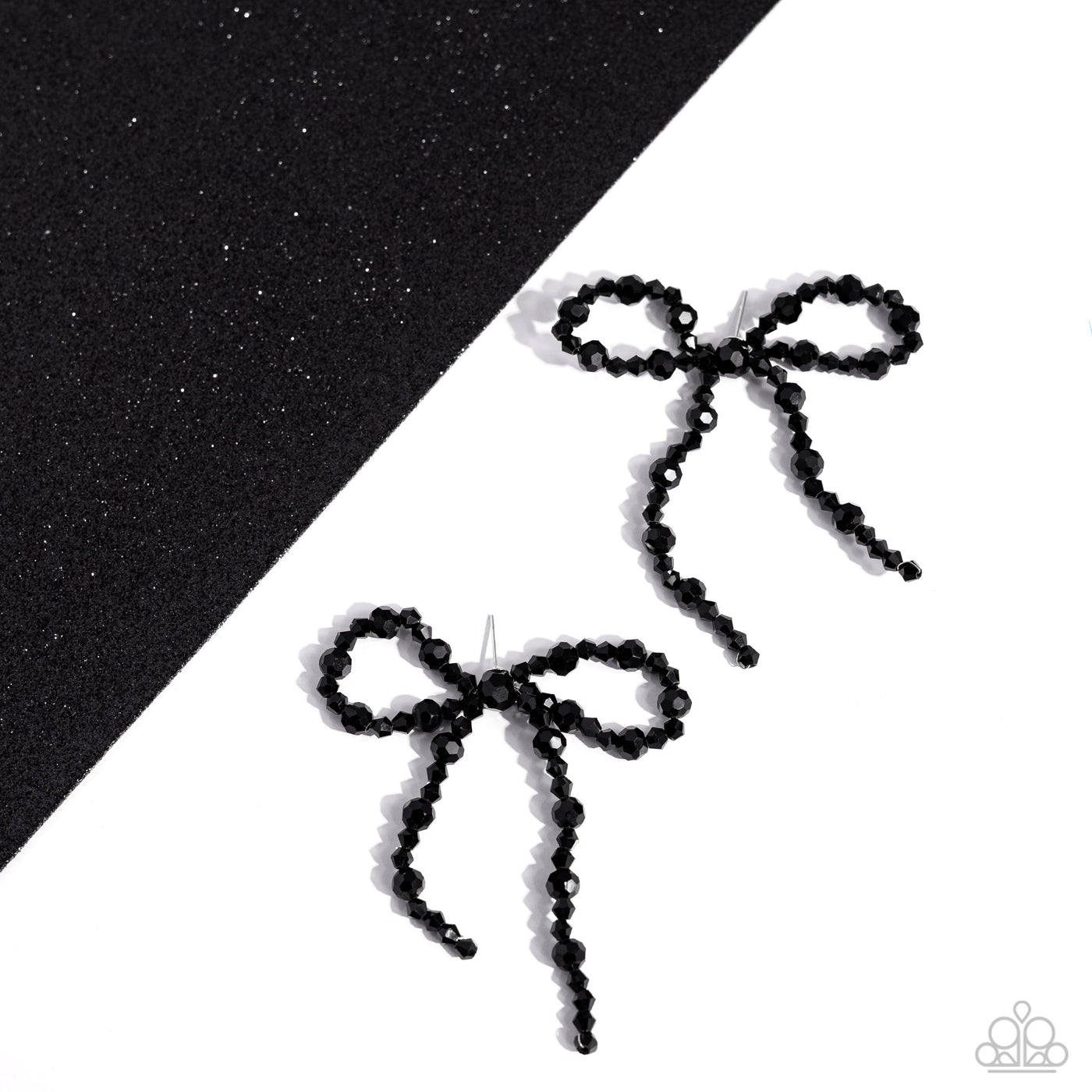 Paparazzi Butler Bowtie - Black EMP 2024