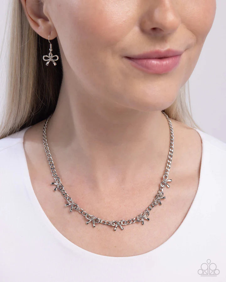 Paparazzi BOW the Knee