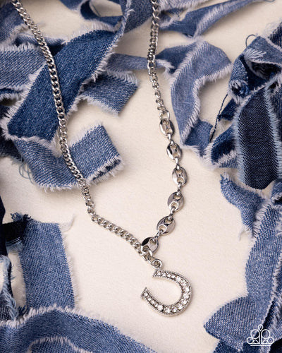 Paparazzi Horseshoe Headline - White