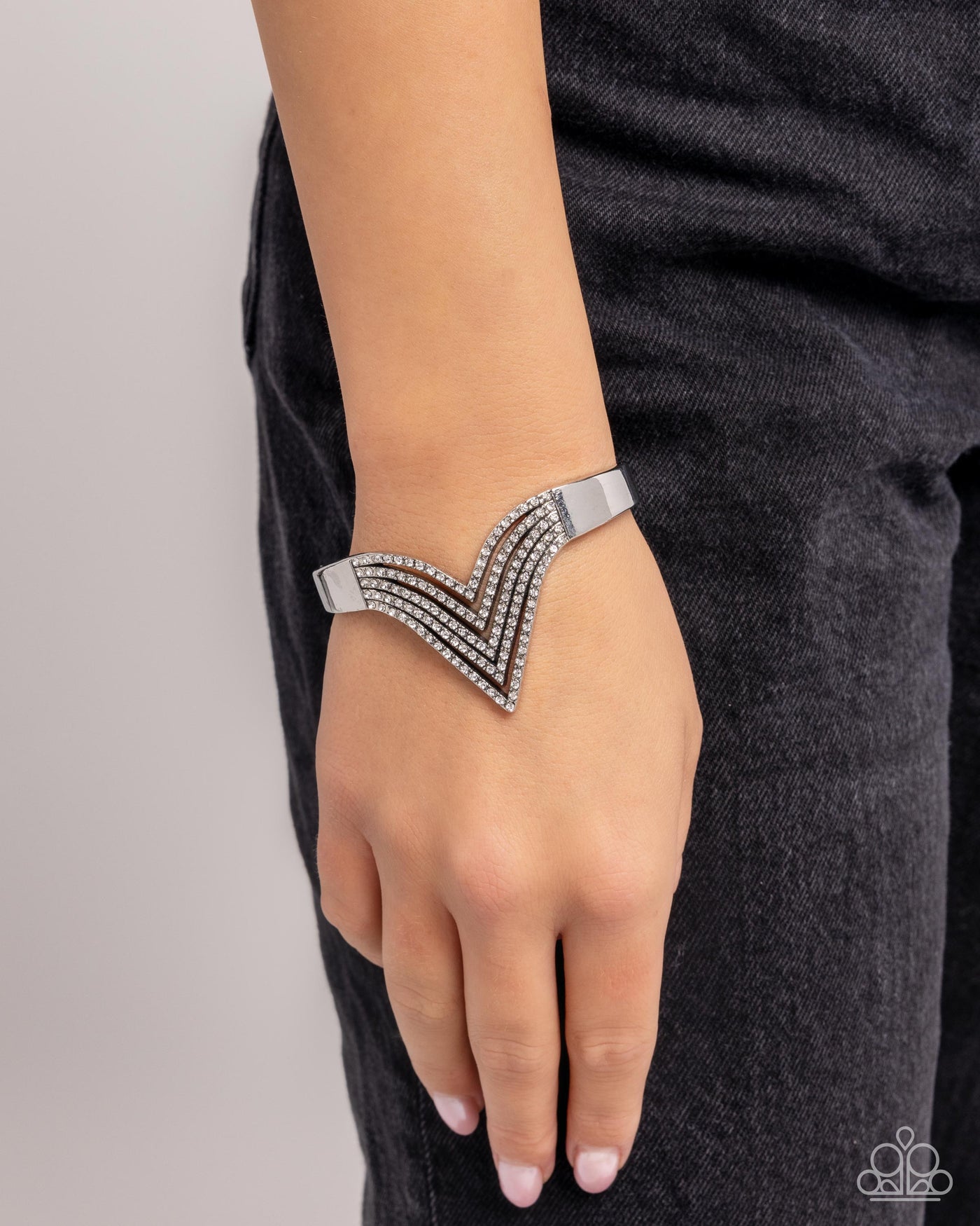 Paparazzi Pressure Point - White