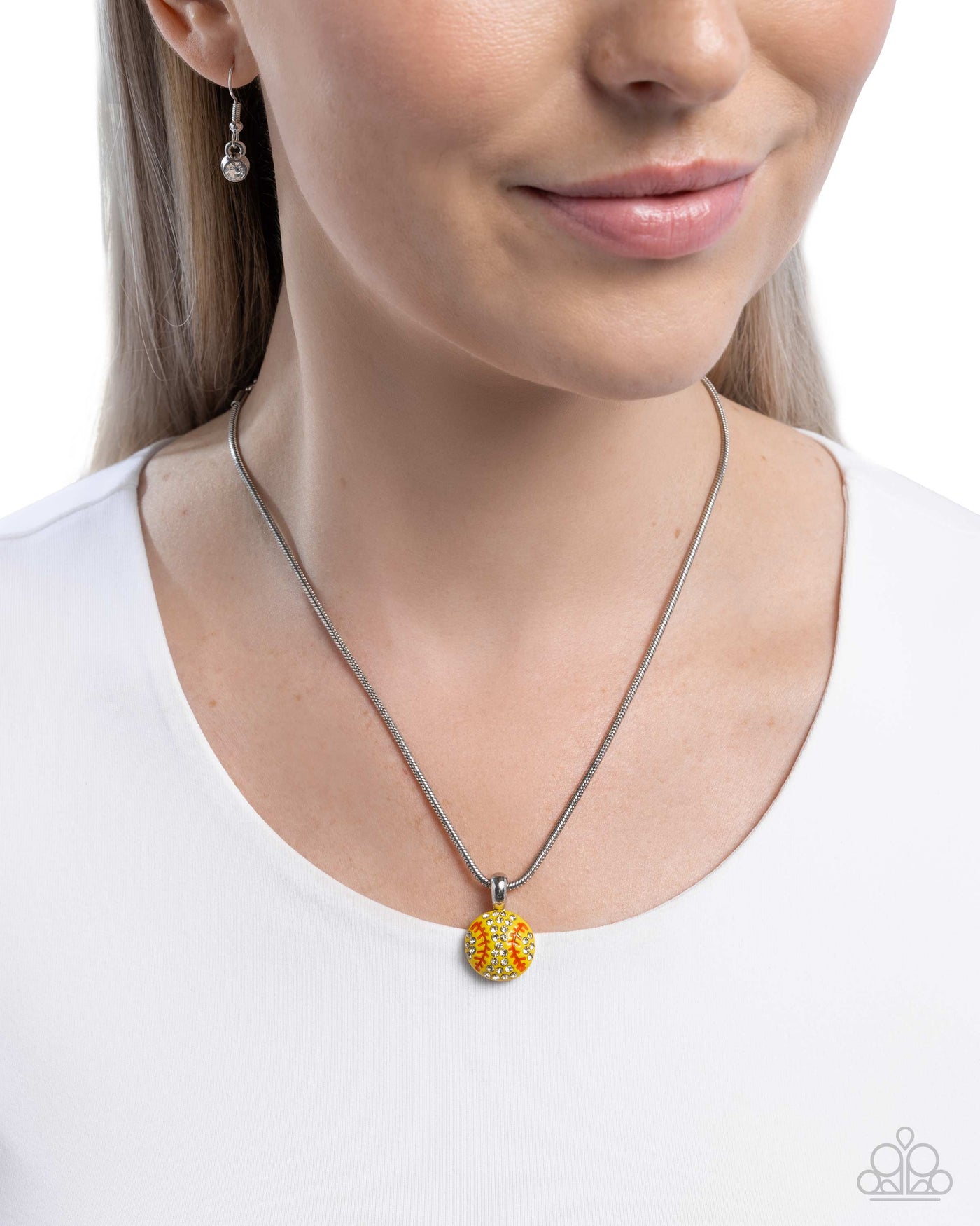 Paparazzi Throw a Softball - Yellow