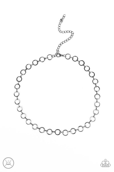 Paparazzi Roundabout Radiance - Black